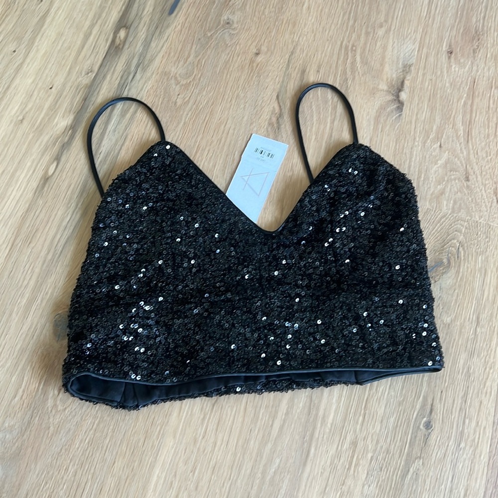 Black Sparkle going out top